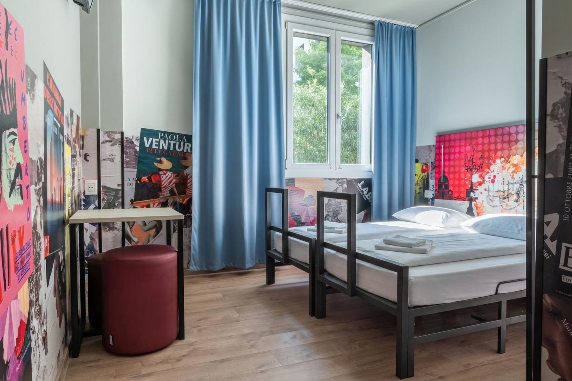 Twin room
